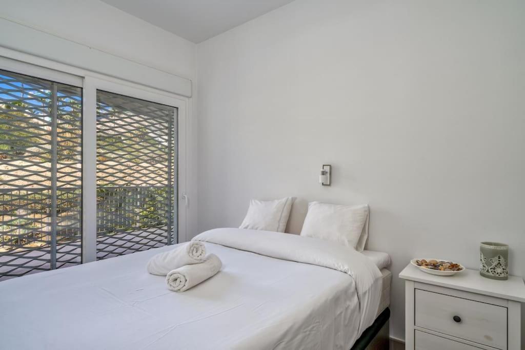 Sunny Terrace With Jacuzzi In El Higueron By Costarentals - Ref 26 * Benalmádena