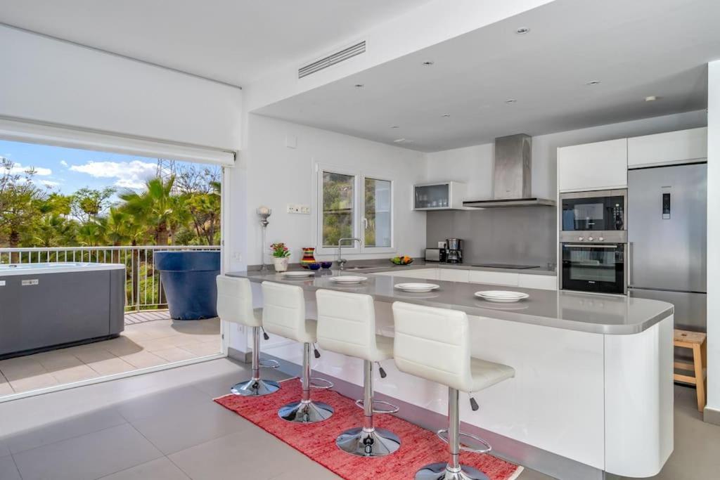 Lejlighed Sunny Terrace With Jacuzzi In El Higueron By Costarentals - Ref 26 Benalmádena