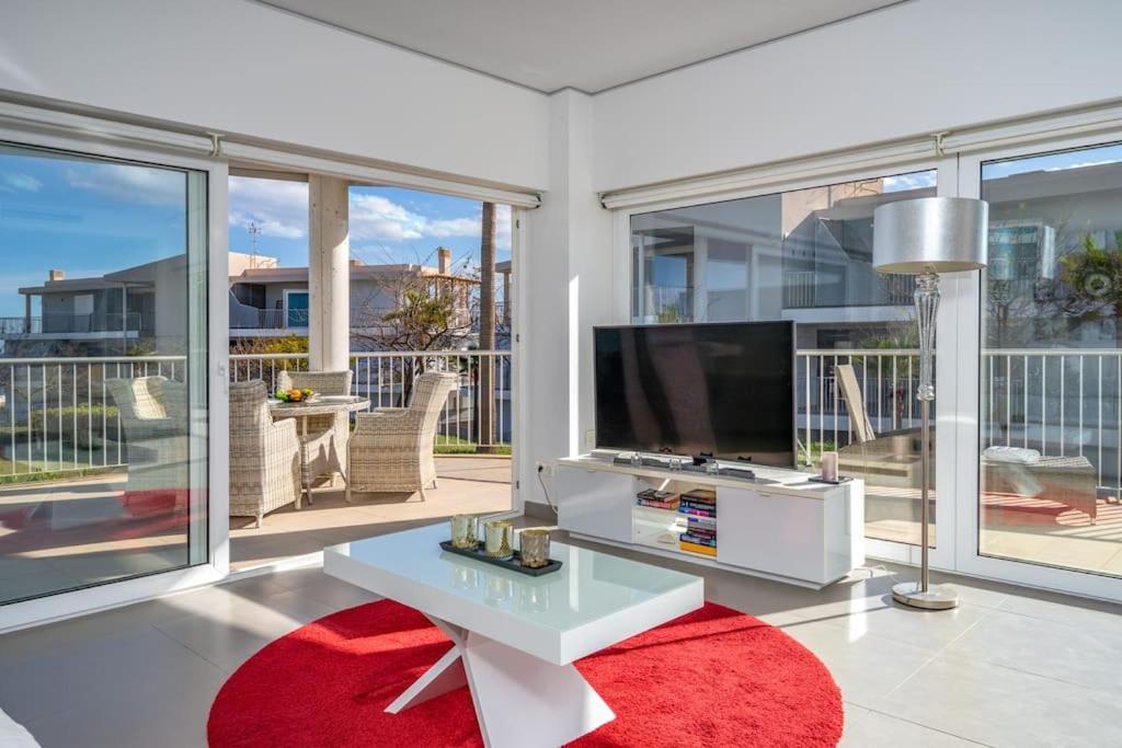 Sunny Terrace With Jacuzzi In El Higueron By Costarentals - Ref 26 Lejlighed