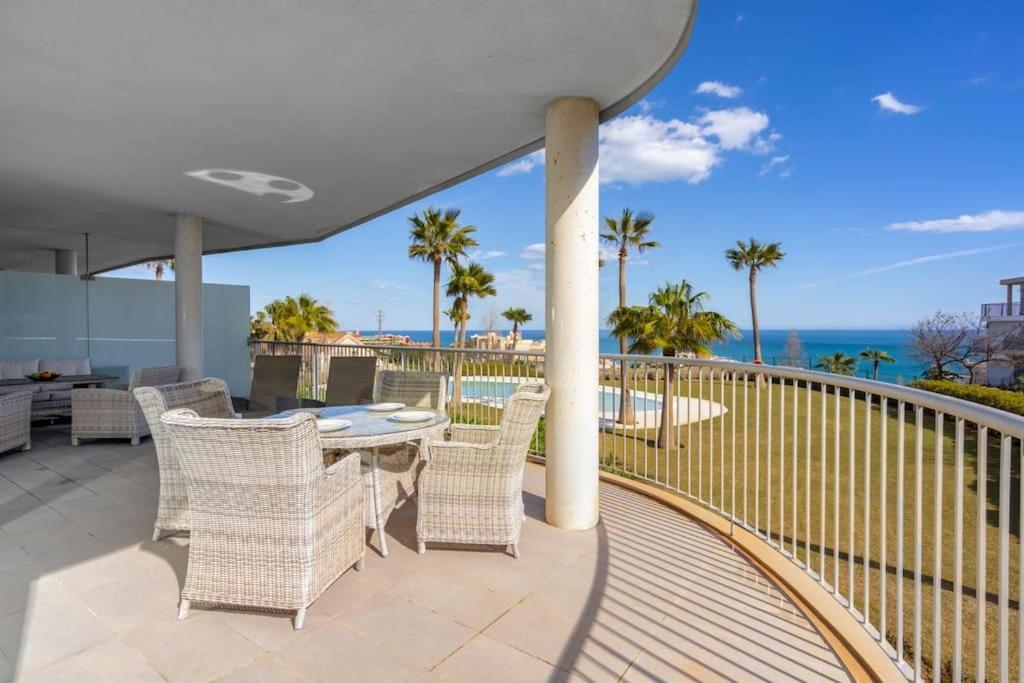 Sunny Terrace With Jacuzzi In El Higueron By Costarentals - Ref 26 Lejlighed Benalmádena